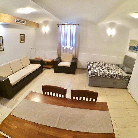 Carla Studio Apartment Zagreb Exterior foto